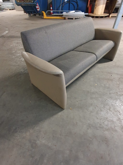 Designbank van NewSity | 190 cm breed | Stoffen zitvlak
