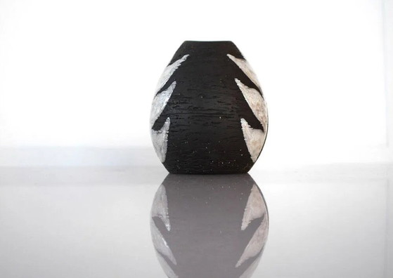 Image 1 of Vintage Danish pottery vase with graphic monochrome design and glazing from Helge Österberg