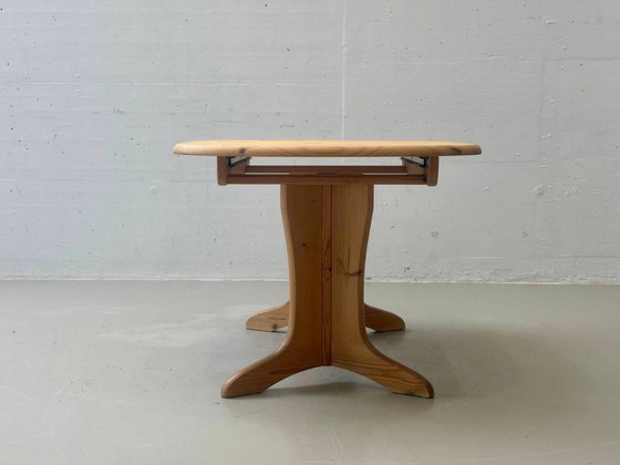 Round extendable vintage dining table made of solid pine wood, 1970s (photo 6 of 14)