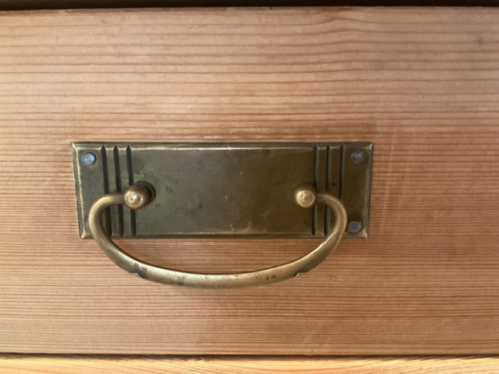 Image 1 of Credenza, cassettiera, legno tenero, antica