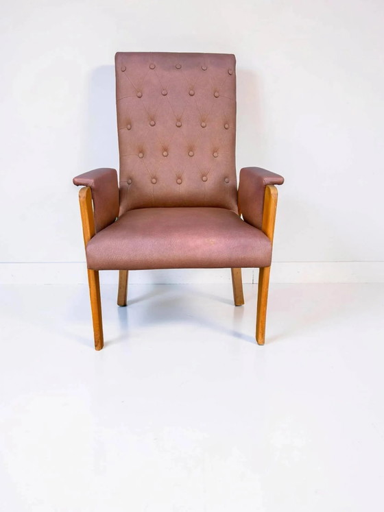 Vintage armchair in light brown faux leather, 1960s. – Wood (photo 5 of 10)