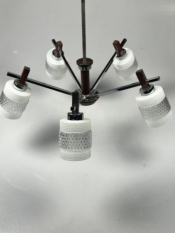 Image 1 of Vintage Kroonluchter, Chroom Met Glas En Hout, België 1970's