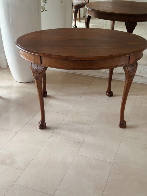 Chippendale round table