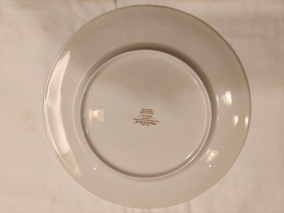 Image 1 of 6 Villeroy & Boch Siena Unterteller in lachsrosa Marmoroptik