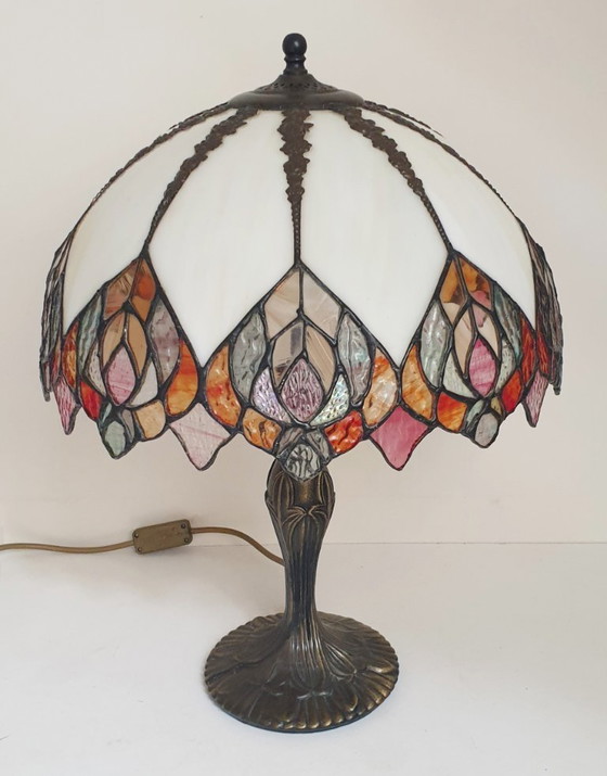 Image 1 of Large (52cm) Tiffany Stained Glass Table Lamp Peacock Feathers