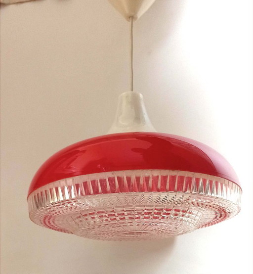 Suspension rouge Space Age Années 70 Hauteur 49 cm