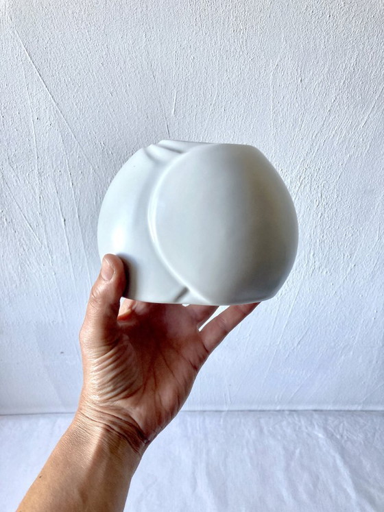 Porcelain Vase, Virebent, France (photo 12 of 13)