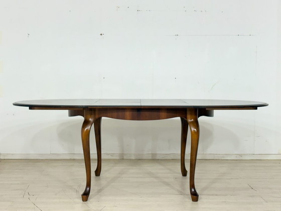 Image 1 of Elegante eettafel uit het midden van de 20e eeuw / Vintage keukentafel / Uitschuifbare tafel / Ronde Chippendale eettafel