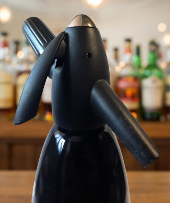 Image 1 of Mooie Zwarte ISI Soda Syphon voor de vintage bar 
