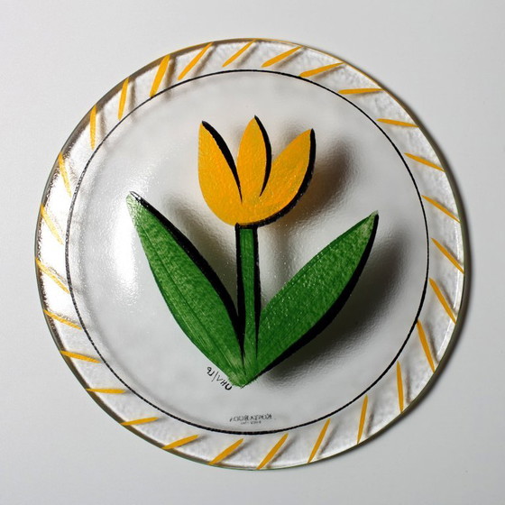 Piatto in vetro vintage Kosta Boda / Design tulipano giallo / Ulrica Hydman Vallien / Svezia / 1991 (photo 4 of 6)