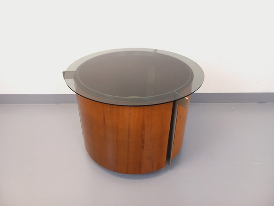 Image 1 of Tavolino da caffè rotondo vintage italiano con barra girevole su ruote di Eugenio Gerli per Tecno, in teak curvato