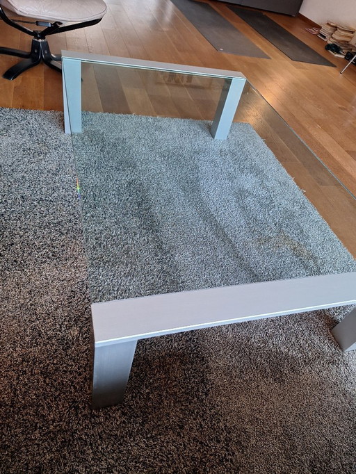 Minimalist designer coffee table from Gallotti – MUST GO!