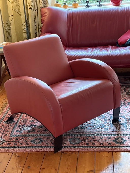 Rode leren fauteuil – stijlvol en karaktervol