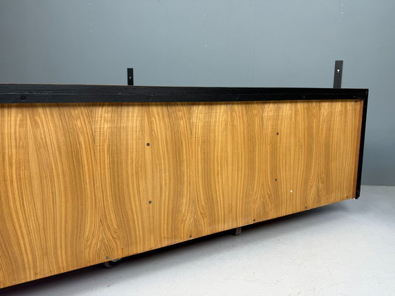 Image 1 of Florence Knoll für Knoll, Hängeschrank aus Walnussholz, Modell 123 W-1, 1947