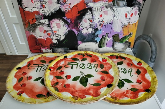 Image 1 of 3 Piatti per pizza fatti a mano dall'Italia.