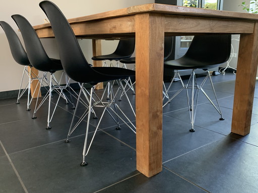 6 sedie Vitra Eames nere.