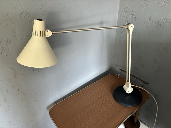 Lampada da scrivania architetto Kaiser Idell Gazelle 6934, anni '60, Lampade da tavolo, Metallo, Beige, 1960 (foto 3 di 8)
