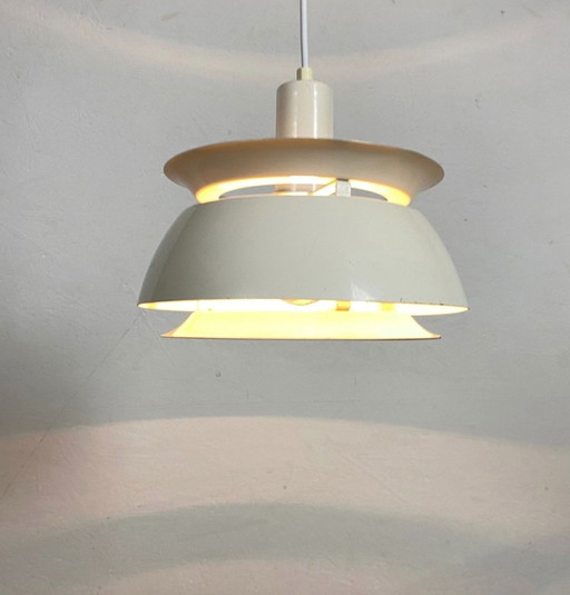 Deense metalen lamp Vitrika uit de jaren 1960