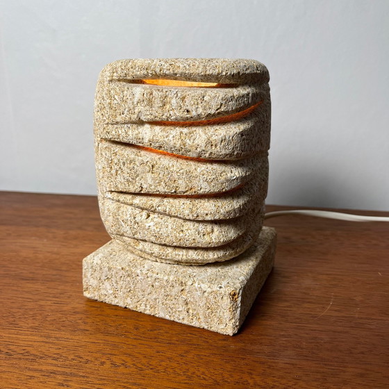 Image 1 of Kalkstenen tafellamp, 1960-70, in de stijl van Gerard Esnault