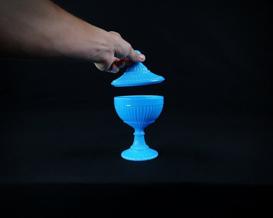 Image 1 of Bonbonniere aus blauem Messeopalin von Portieux Vallerysthal Art Deco