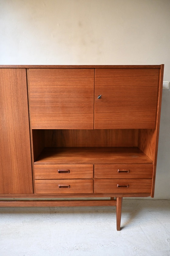 Image 1 of Prachtig groot vintage highboard jaren 60, teak fineer