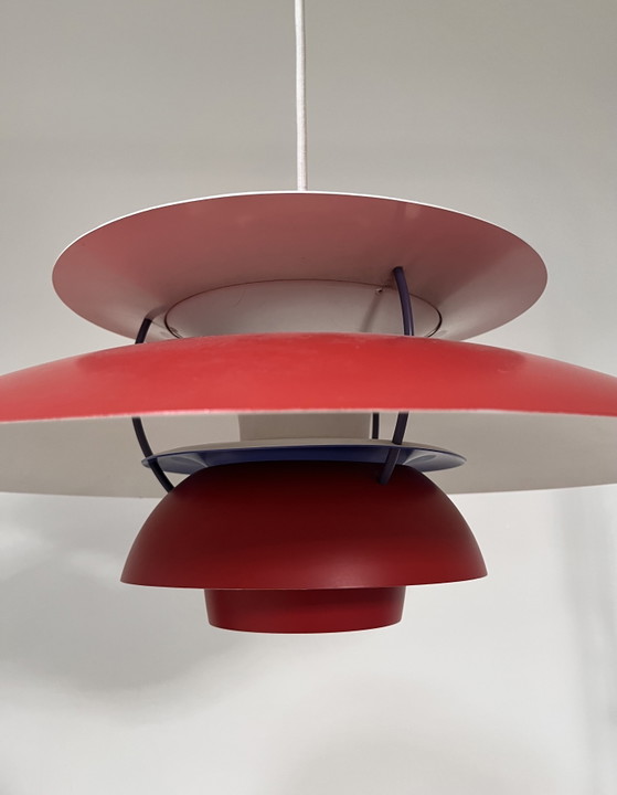 Lampada a sospensione iconica rossa Louis Poulsen PH 5 – Lampade a sospensione, Metal (photo 6 of 13)