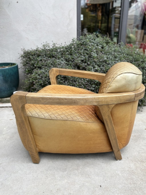 Timothy Oulton, le chat sauvage du fauteuil
