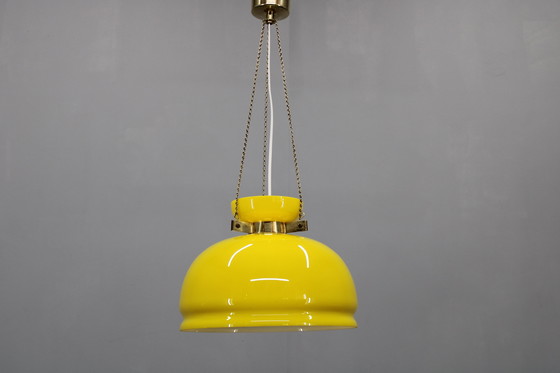 Image 1 of Hanglamp 1970 van geel glas, Tsjecho-Slowakije