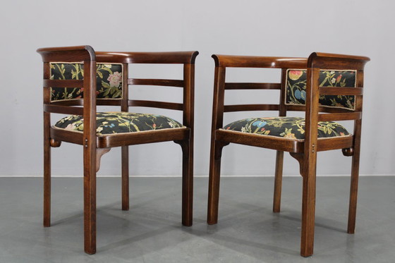 Image 1 of 1930er Jahre Zwei restaurierte Thonet-Sessel, Tschechoslowakei