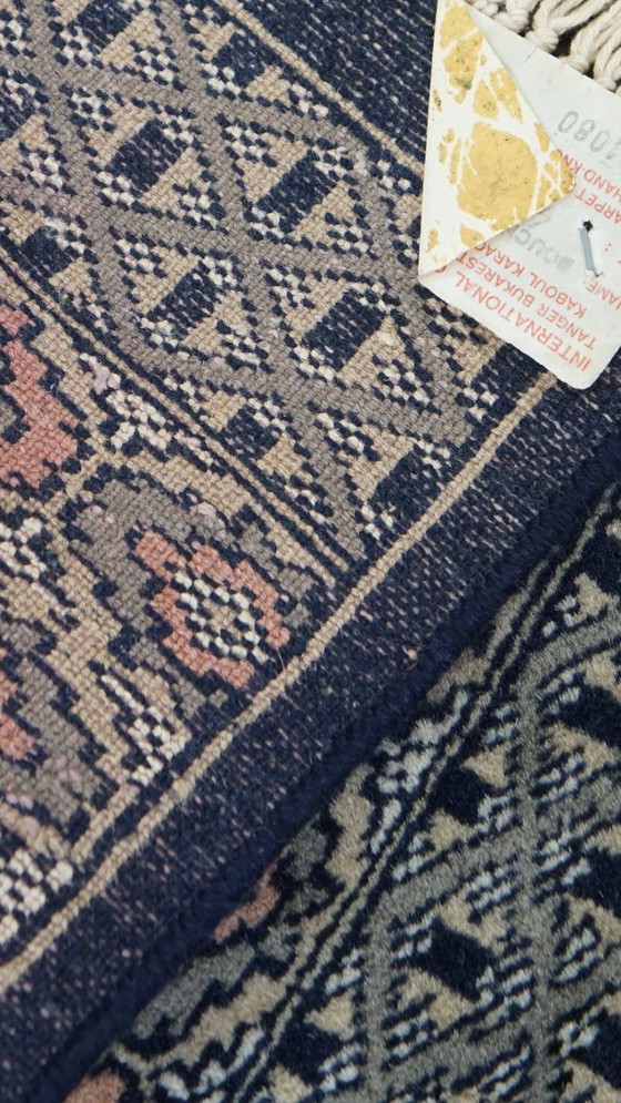 Image 1 of Handgeknüpfter Deko-Teppich/Tischdecke in dunkelblau und rot 47x46cm