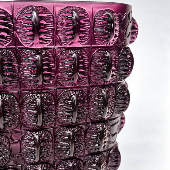 Lalique Croco Dusk Purple Vase – Crystal (photo 2 of 17)