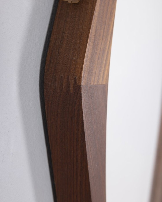 Image 1 of Miroir mural ovale en bois vintage des années 1960, design italien