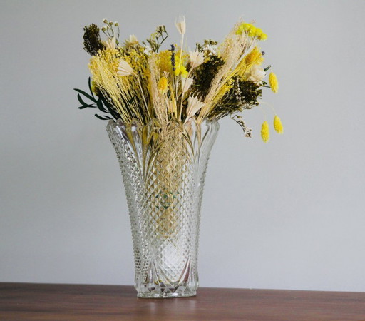 Grand vase en cristal taillé – motif à pointes de diamant
