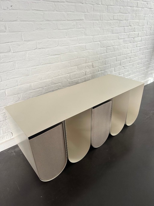 Banco curvo Kristina Dam Beige