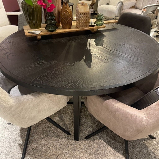 Vinito Oak Chapa Negra – Pronto Wonen, eettafels