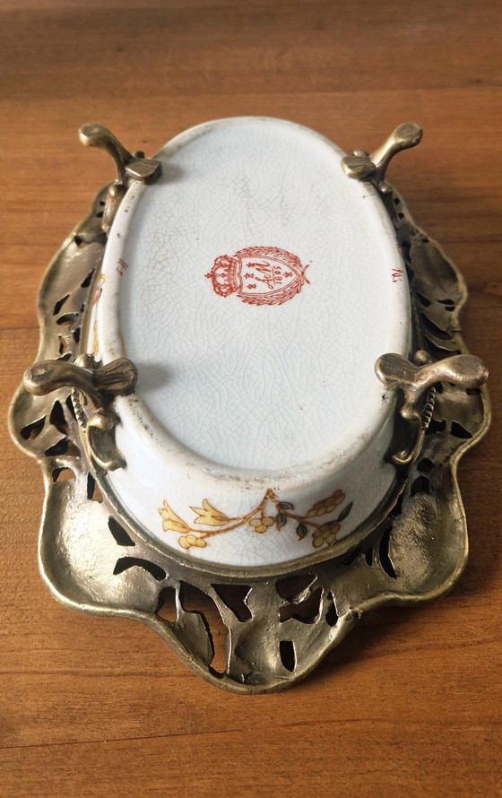 Image 1 of Badkameraccessoires- Porselein en brons - Napoleon III stijl