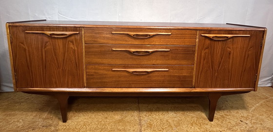 Image 1 of Mid-century Retro Vintage Teakholz Anrichte von Jentique - 1960 Dänisches Design Britische Qualität
