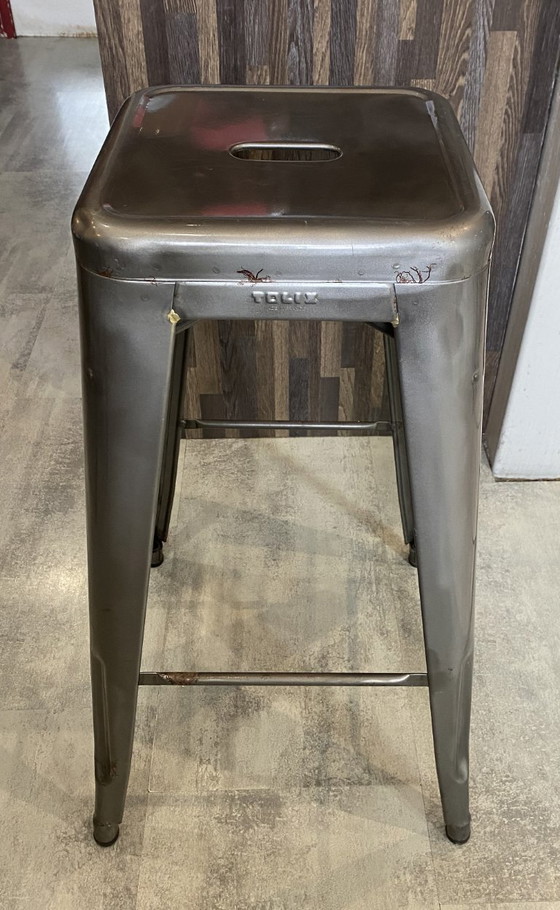 Image 1 of Taburete alto industrial Tolix H75 apilable de metal barnizado original.