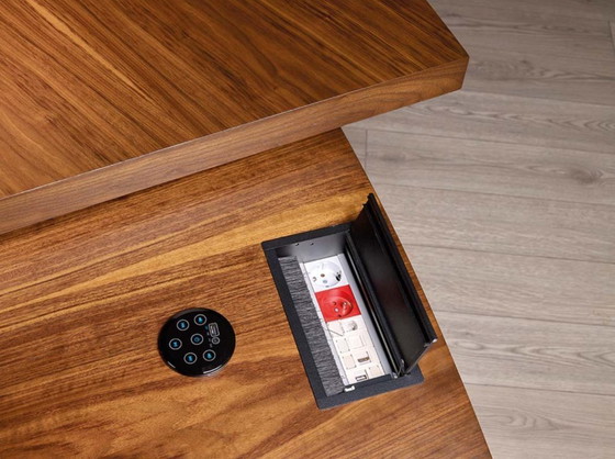 Image 1 of Vizyon Büro Craft VIP — Premium Chefbüro-Set · Walnuss · LED · 340 cm