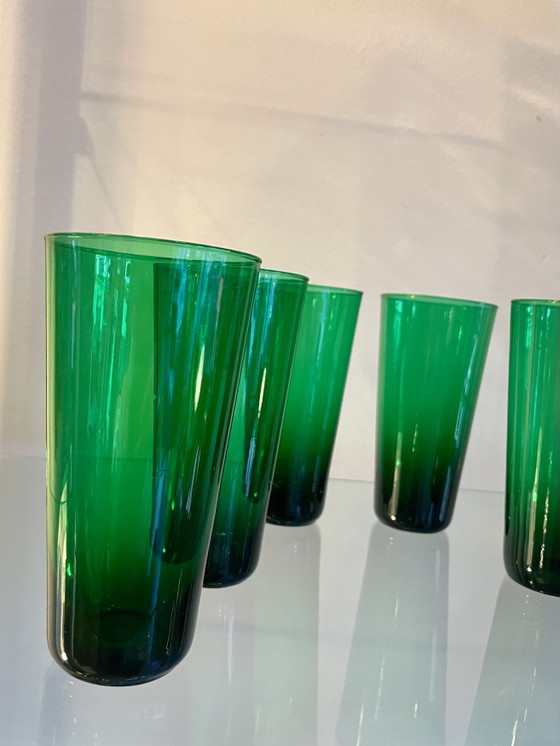 Image 1 of Bicchieri da long drink color verde smeraldo, soffiati a mano.