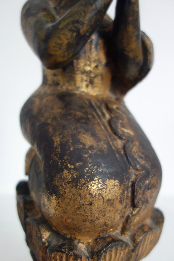 Image 1 of Estatua de madera dorada de un adorador en oración, Birmania, siglo XX