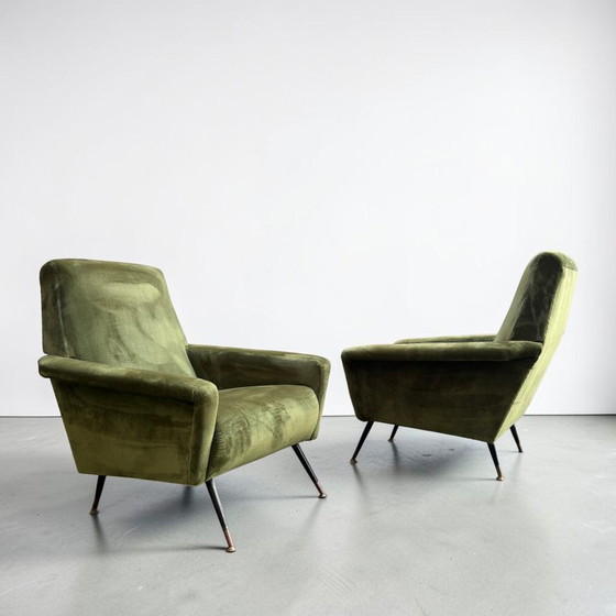 Image 1 of Set van twee vintage fauteuils uit de jaren 50 met bijpassende voetenbank.