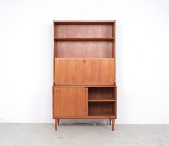 Image 1 of Libreria con zona bar, anni '60