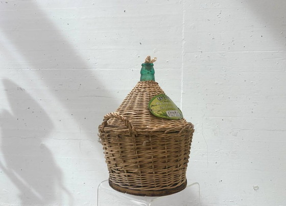 Image 1 of Italienischer Glasballon im Korbgeflecht, Mitte 20. Jahrhundert