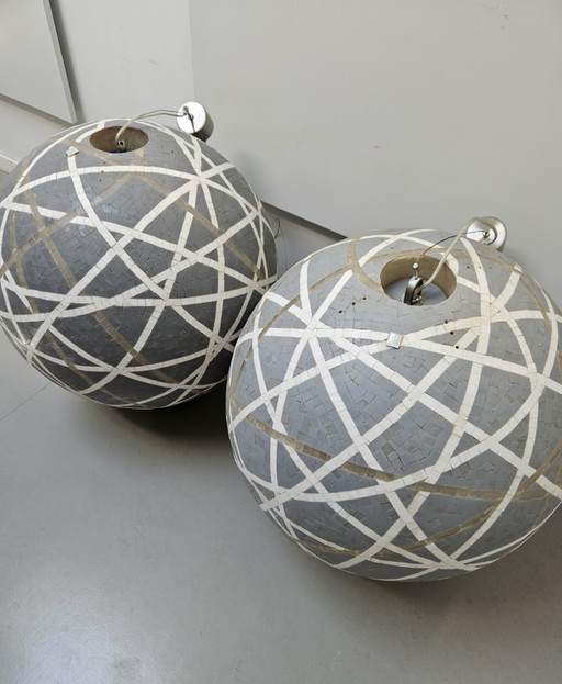2 Exclusieve Kayak Mozaïek Hanglampen XL Ø 60 – Stone (photo 2 of 15)