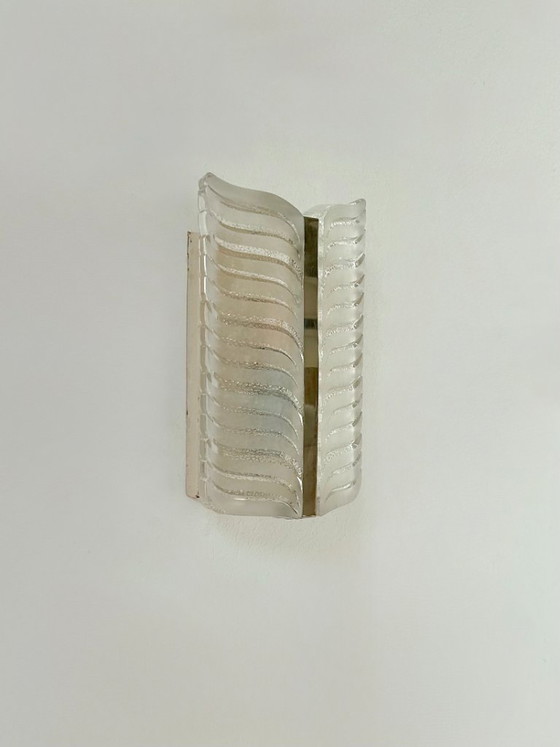 Image 1 of Vintage Murano wandlamp, glas en metaal, van Kalmar Austria, 1960.