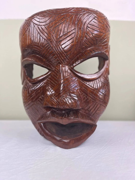 Handgefertigte afrikanische Maske – Wanddekoration, Wood (photo 14 of 14)