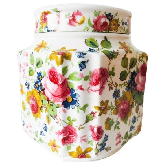 Image 1 of Vintage Sadler Olde Chintz theebus porselein cottage veelkleurige bloemen 1960's