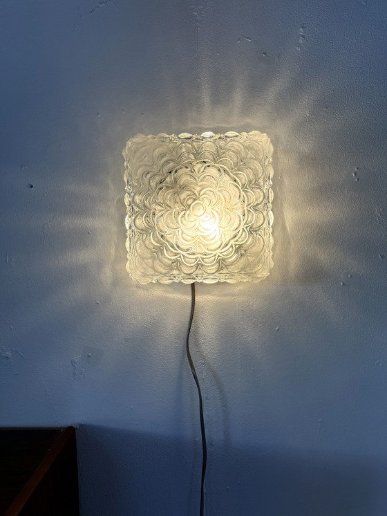 Image 1 of Plafonnier vintage en verre des années 60