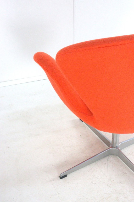 Image 1 of Fauteuil Imitation Swan Arne Jacobsen vintage